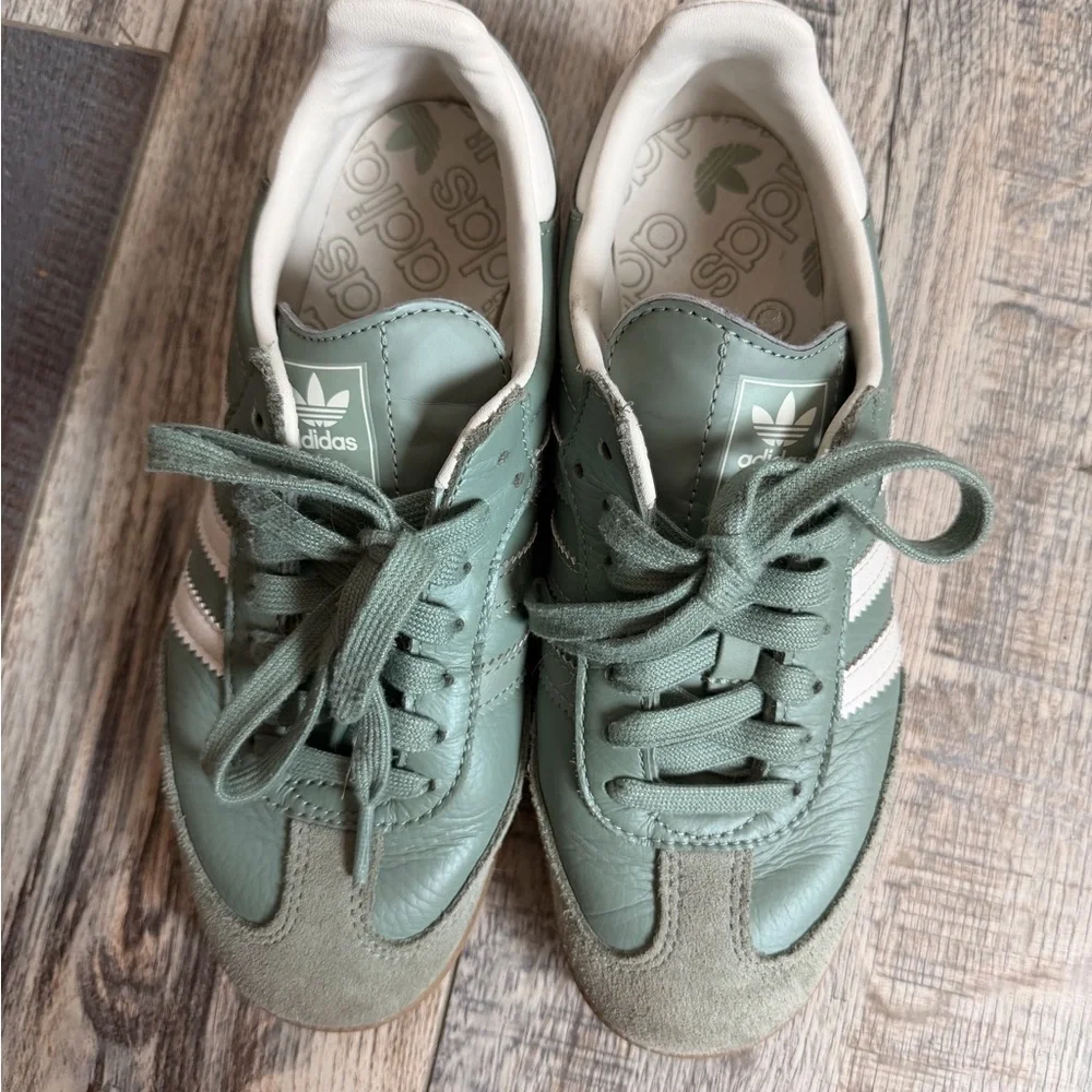 Adidas samba green and white sneakers size 5.5 US